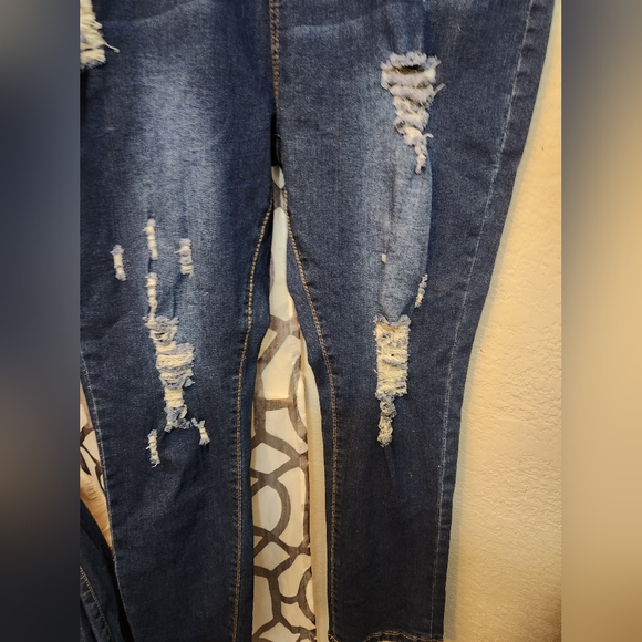 Celebrity ace Jeans - Picture 4 of 6